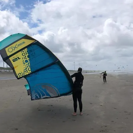 別荘 Surfhouse Karibu ウェイク・アーン・ゼー