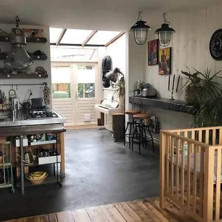 Surfhouse Karibu 別荘